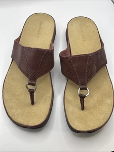 Rockport Sandal Women’s 61/2 Brown Thong Open Toe Slip On Casual Comfort Leather - Picture 1 of 7