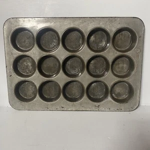 Lot of 5 Assorted Used / Seasoned 15-Cavity 18"x26" Jumbo Muffin Pans (B) - Picture 1 of 12