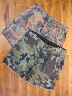 Volcom Gap Mens 32 Lot Of 2 Camo Shorts - Image 1 of 4