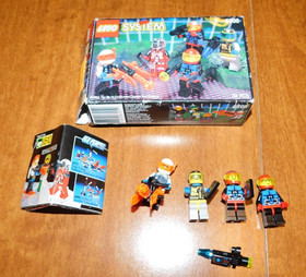 ! VINTAGE LEGO SPACE: SPACE EXPLORERS (6705) W/BOX 1994 READ LOOK !
