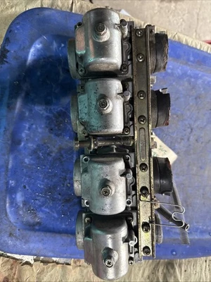 Suzuki GS850GL GS850 1982 Mikuni carburadores conjunto de carbohidratos usado OEM Foto 1 de 4