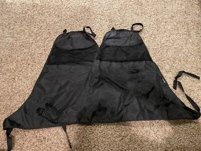 Juego de dos protectores de respaldo de asiento de auto Eddie Bauer *usados en excelente estado* mantener los asientos limpios Foto 1 de 3