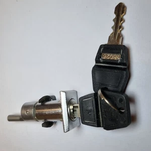 Serratura a piedistallo per scrivania mobili ufficio scrivania 744SIB MB20 - Foto 1 di 4