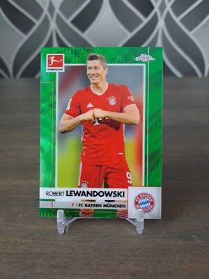 2020-21 Topps Chrome Bundesliga 80 Robert Lewandowski GREEN WAVE /99 Bayern  - Image 1 of 2