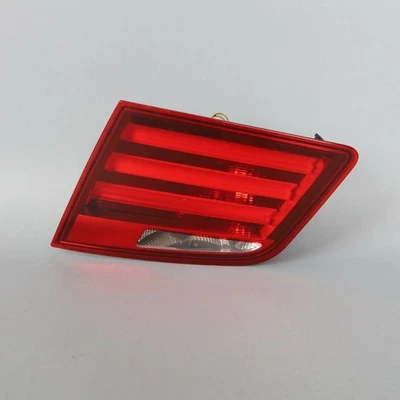 Luz trasera derecha BMW 528i 535i 550i M5 F10 2011-2013 63217203226 OEM usada Foto 1 de 4