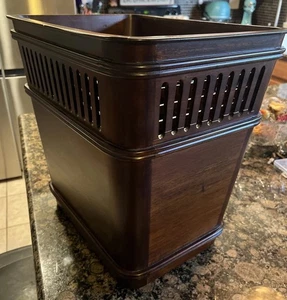 MCM - Selamat Designs - GROSS - Executive Papierkorb in Nussbaum - Bild 1 von 7