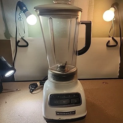 KitchenAid KSB1575MC 5-Speed Diamond Heavy Duty Blender 60 oz TESTED WORKS White - Image 1 of 4
