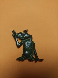 VINTAGE E.T. THE EXTRATERRESTRIAL ENAMELED METAL CHARM UNBRANDED 1980'S - Bild 1 von 2