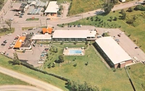 Postcard VT Burlington Howard Johnson's Restaurant Lounge Motel I-89 Swim Aerial - Picture 1 of 2