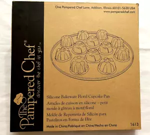 Artículos para hornear de silicona Pampered Chef floral cupcakes sartén artículo #1613 - Imagen 1 de 11