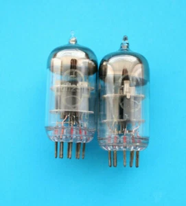 Tubi 6N23P /E88CC / 6DJ8 / 6922 riflettore doppio triodo anni 70 URSS 2 pz - Foto 1 di 8