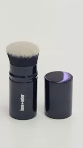 Lune+Aster Kabuki Brush - Picture 1 of 6