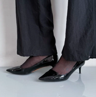 Vintage Y2K Jimmy Choo classy patent leather pumps in shiny black - Image 1 of 4