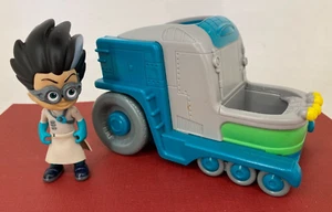 Just Play 2016 ☆ PJ MASKS ☆ Romeo's Lab / Car / Vehicle & 9cm Action Figure - Bild 1 von 10