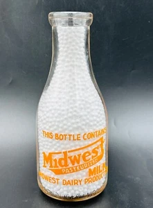 Vintage Glass Quart Milk Bottle Midwest Dairy Illinois ILL Pyro Graphics - Picture 1 of 10