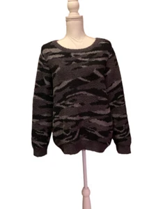 Barefoot Dreams Cozy Chic Large Black Camo Sweater 100% poly Cozy chic knit - Picture 1 of 3