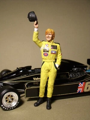 1/18 FIGURE  RONNIE PETERSON  LOTUS VROOM  PAINTED  FOR  MINICHAMPS  GP REPLICAS - Image 1 of 4