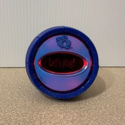 20Q 20 Questions The Next Generation Electronic Guessing Game 2011 Blue - Image 1 of 3