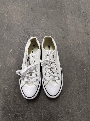 Sneakers Converse Chuck Taylor All Star Lift bianche e nere 6 5 $65
