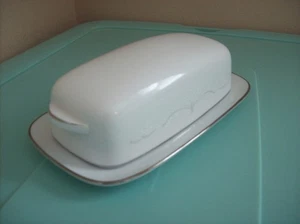 Vintage Noritake Butter Dish Whitebrook 6441 White Flowers Gray Scroll 7 7/8" - Picture 1 of 5