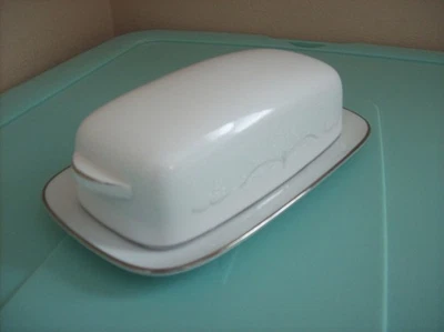 Vintage Noritake Butter Dish Whitebrook 6441 White Flowers Gray Scroll 7 7/8" - Image 1 of 4