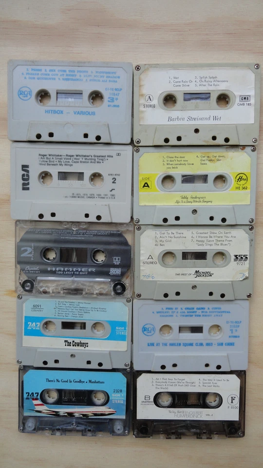 Virous Without sleeves cassttes. Good condition 5 extended and instrumental  Foto 1 de 2