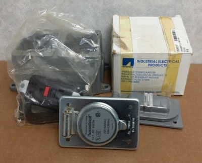 Caja de salida Thomas and Betts B16442 Foto 1 de 4