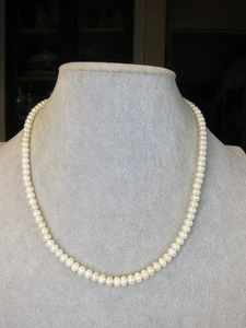 18" real white pearls necklace w/10K yellow gold clasp - Picture 1 of 7