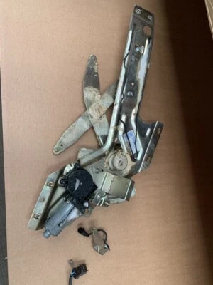 Механизм окна и мотор Ferrari 430 67904400 - Изображение 1 из 4