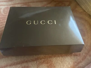 Gucci Hochglanz leere Geschenkbox 1 0 1/2”x7 1/2" x 4” *NUR BOX* - Bild 1 von 6