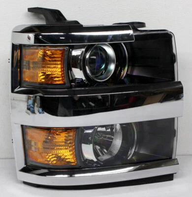 OEM Right Passenger Halogen Headlamp For Chevy Silverado 2500 3500 84096573 - Image 1 of 4