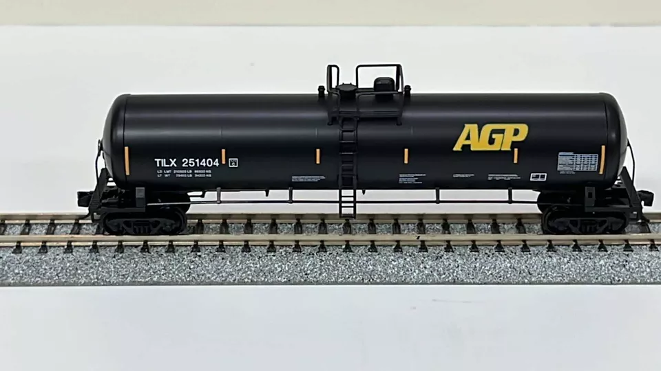 Micro-Trains N scale 110 52 620 TILX AGP 56' tank car road #251404 - Image 1 of 1