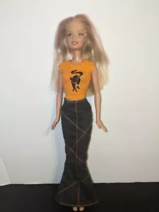 Barbie Doll 2006 Halloween Hip Mattel - Picture 1 of 5