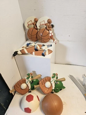 (8) Винтажный настенный декор Burwood Products Co Sports футбол баскетбол бейсбол - Изображение 1 из 4