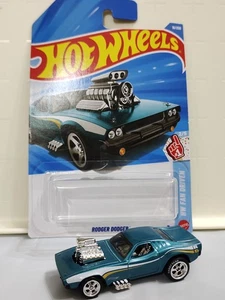 Neumáticos de goma intercambiables Hot Wheels 2026 Rodger Dodger verde 1/64 en caja - Imagen 1 de 5
