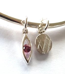 Scottish Ola Gorie Silver Rhodolite Large Mistral Bangle Oval Box - Picture 1 of 9