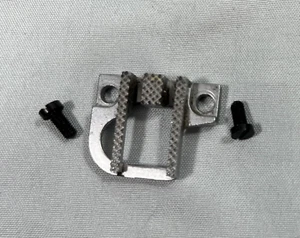 Singer Nähmaschine Graduate 935 - Ersatzfutter Hund - Bild 1 von 9