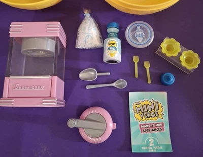 Mini Electrodomésticos MGA Miniverse Make It Serie 2 Nueva Máquina Cono de Nieve Rosa Foto 1 de 4