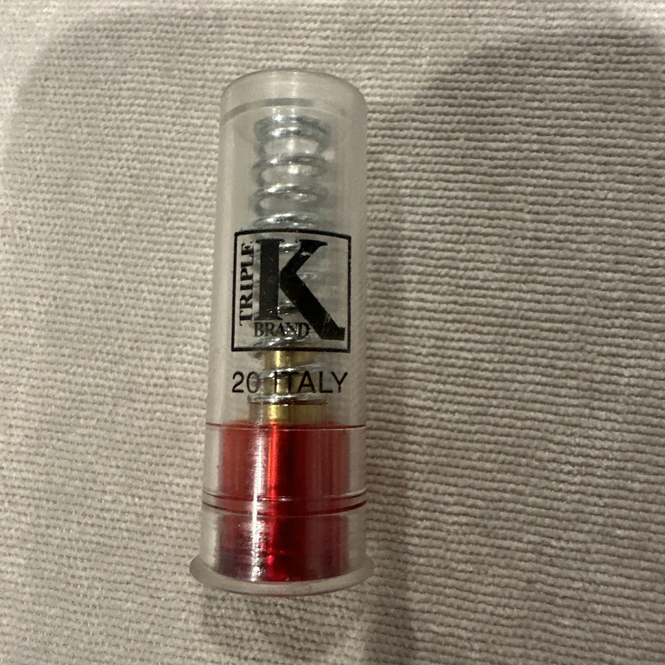 Tapa a presión Triple K 20GA cargada por resorte Foto 1 de 4