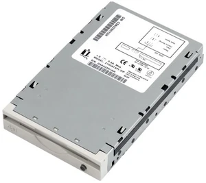 IOMEGA Z100ATAPI ZIP 100MB IDE 3.5'' 02739B00 - Photo 1/2