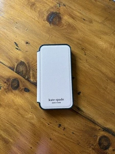 kate spade phone case iPhone 14 Pro - Photo 1 sur 2