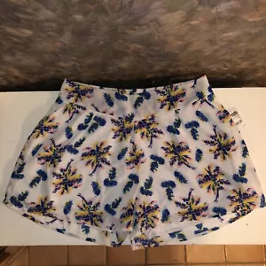 Chatlotte Russe Colorful Cute Palm Tree Summer Flowy Shorts Size L - Picture 1 of 6
