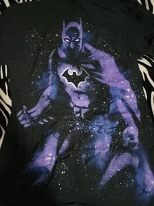 DC Comics Batman T-Shirt Lila & Schwarz Kurzarm Gr. S Grafik - Bild 1 von 1