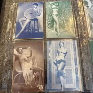 Lot Of (30) 1940'S MUTOSCOPE ARCADE PIN-UP RISQUE CARDS IN PLASTIC PAGES - NICE - Picture 1 of 15