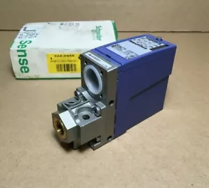 TELEMECANIQUE NAUTILUS XML A070D2S11 071202 PRESSURE SWITCH INTERRUPTOR PRESION - Imagen 1 de 5