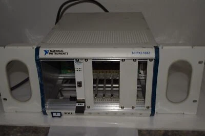 ^^ NATIONAL INSTRUMENTS NI PXI-1042 8-SLOT Chassis (SAB36) - Bild 1 von 4