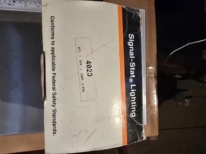 NEW Genuine Signal-Stat 4023 Light - Picture 1 of 3