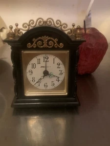 Small West German Windup Clock - Ex sp5 - Picture 1 of 2