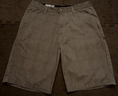 Men's Size 34 Volcom Gray Pin Stripe Skate/Golf Chino Shorts - Image 1 of 4