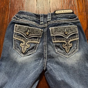 Pantalones de mezclilla Rock Revival para mujer 28 azules dorados ajustados bordados descoloridos bigotes - Imagen 1 de 18